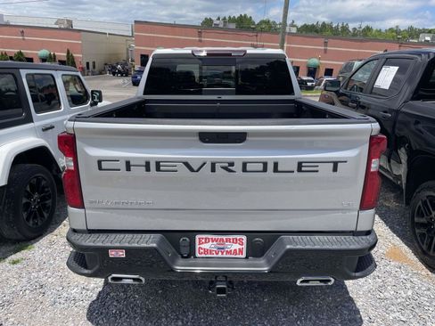 Used 2021 Chevrolet Silverado 1500 LT Trail Boss w/ Convenience Package II AWD/4WD image 8