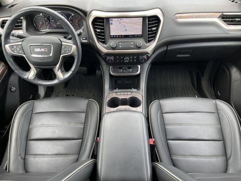 Used 2021 GMC Acadia Denali w/ Denali Technology Package FWD image 3