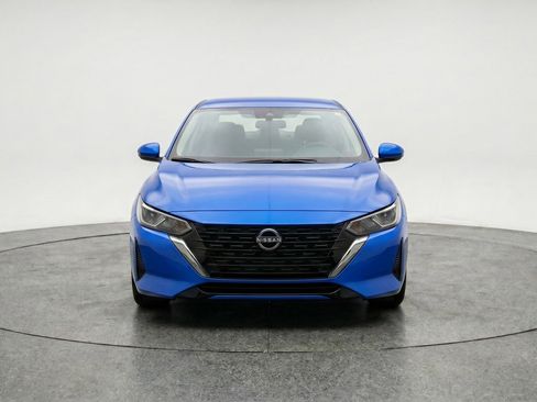 Used 2025 Nissan Sentra SV FWD image 2