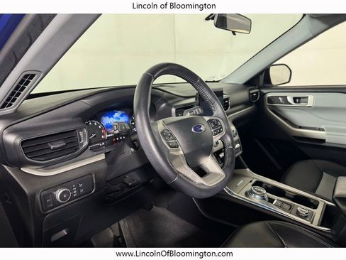Used 2022 Ford Explorer XLT w/ Equipment Group 202A AWD/4WD image 39