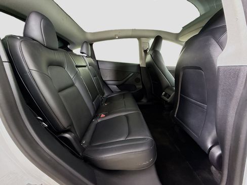 Used 2021 Tesla Model Y 2WD image 29