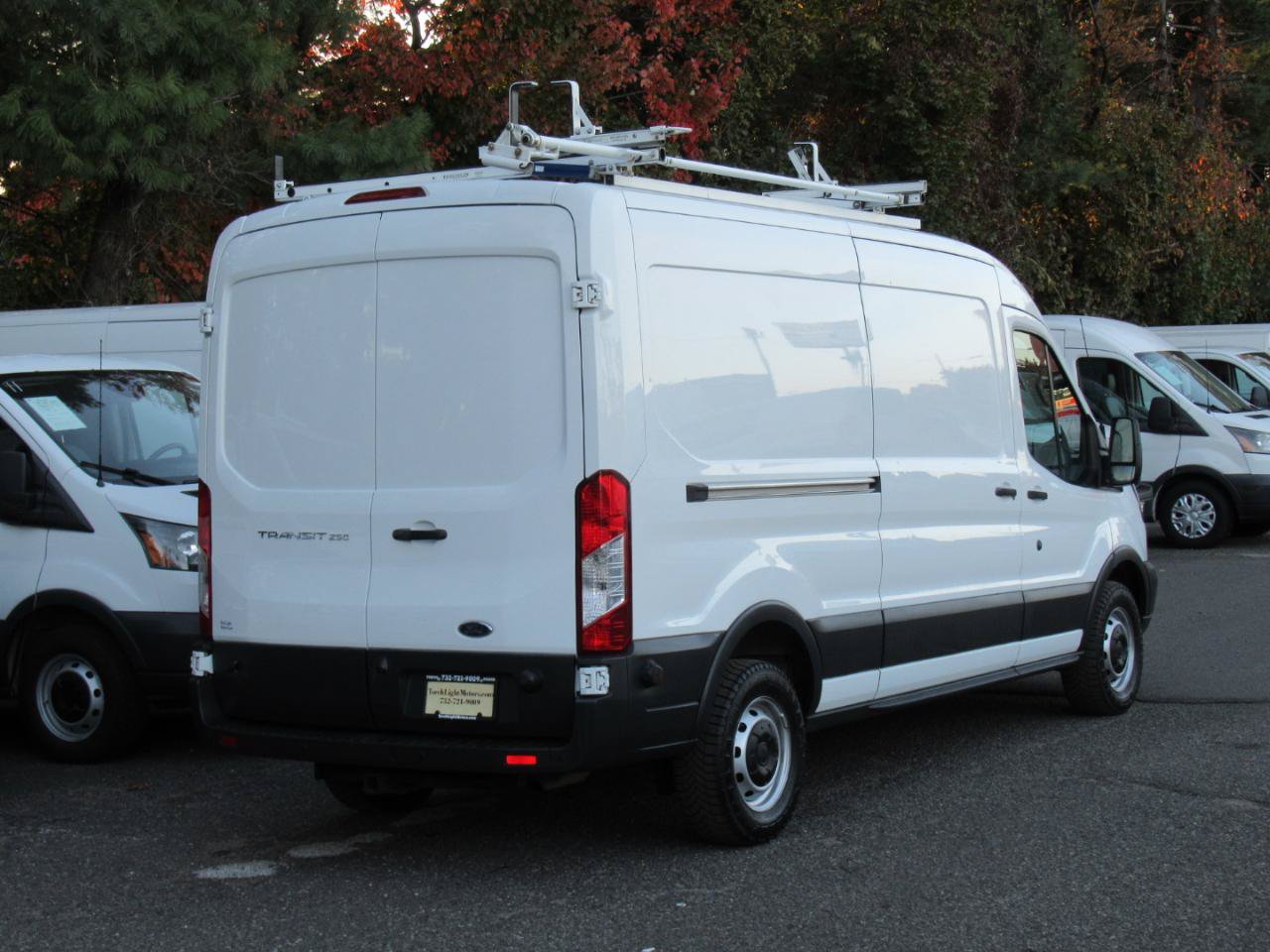 Used 2017 Ford Transit 250 148 Medium Roof RWD image 5