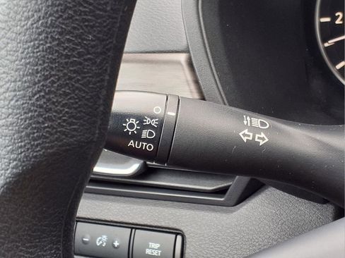 Used 2025 Nissan Altima 2.5 SV FWD image 19
