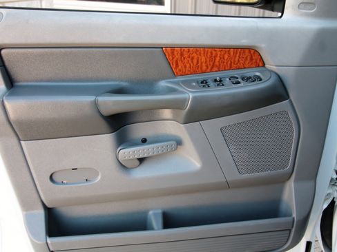 Used 2006 Dodge Ram 3500 Truck SLT image 21