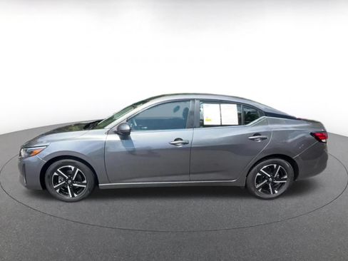 Used 2025 Nissan Sentra SV FWD image 9