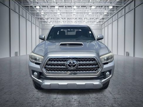 Used 2016 Toyota Tacoma TRD Sport w/ Towing Package RWD image 8