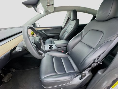 Used 2023 Tesla Model Y Long Range AWD/4WD image 13