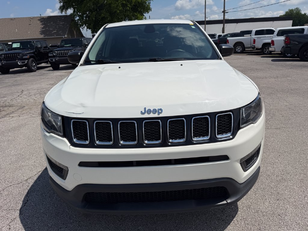 Used 2018 Jeep Compass Sport FWD image 15