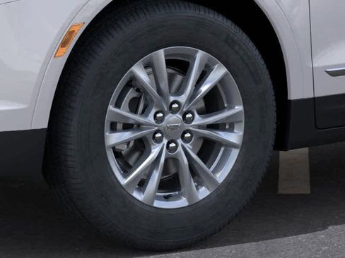 New 2026 Cadillac XT5 Luxury w/ LPO, Floor Liner Package image 9