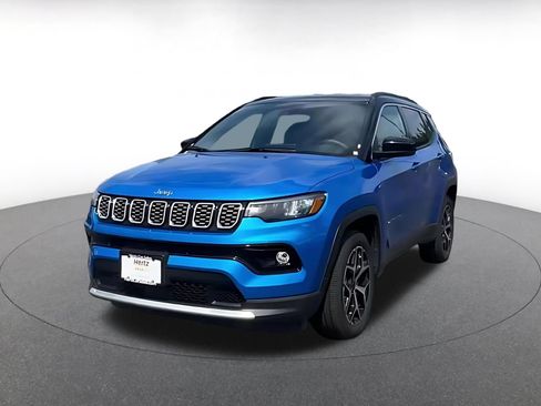 Used 2025 Jeep Compass Limited AWD/4WD image 7