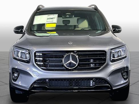 New 2026 Mercedes-Benz GLB 250 4MATIC image 2