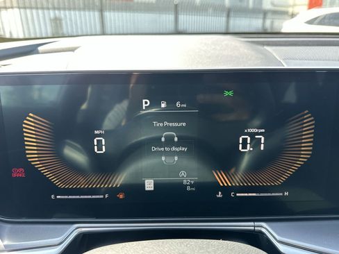 Used 2025 Kia Sorento LX image 13