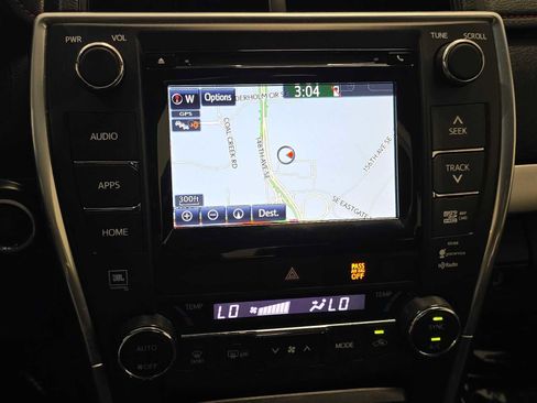 Used 2015 Toyota Camry XSE w/ Advanced Technology Package FWD image 14