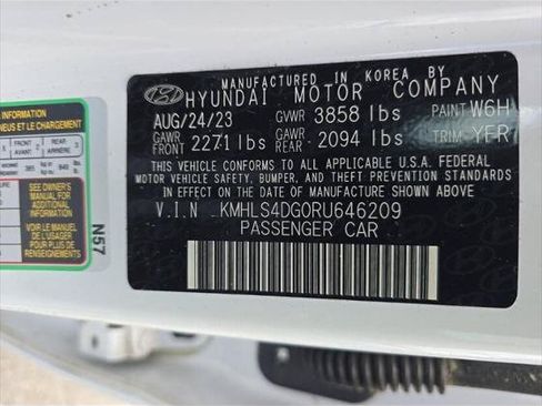 Used 2024 Hyundai Elantra SEL w/ Convenience Package FWD image 21