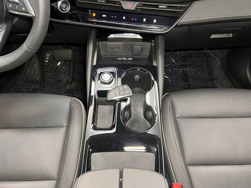 Used 2024 Buick Envision Avenir image 10