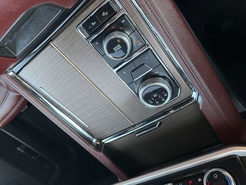 Used 2024 Ford Expedition Max Limited image 31