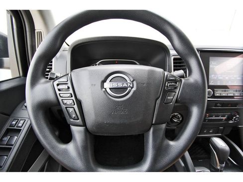 Used 2024 Nissan Frontier SV AWD/4WD image 14