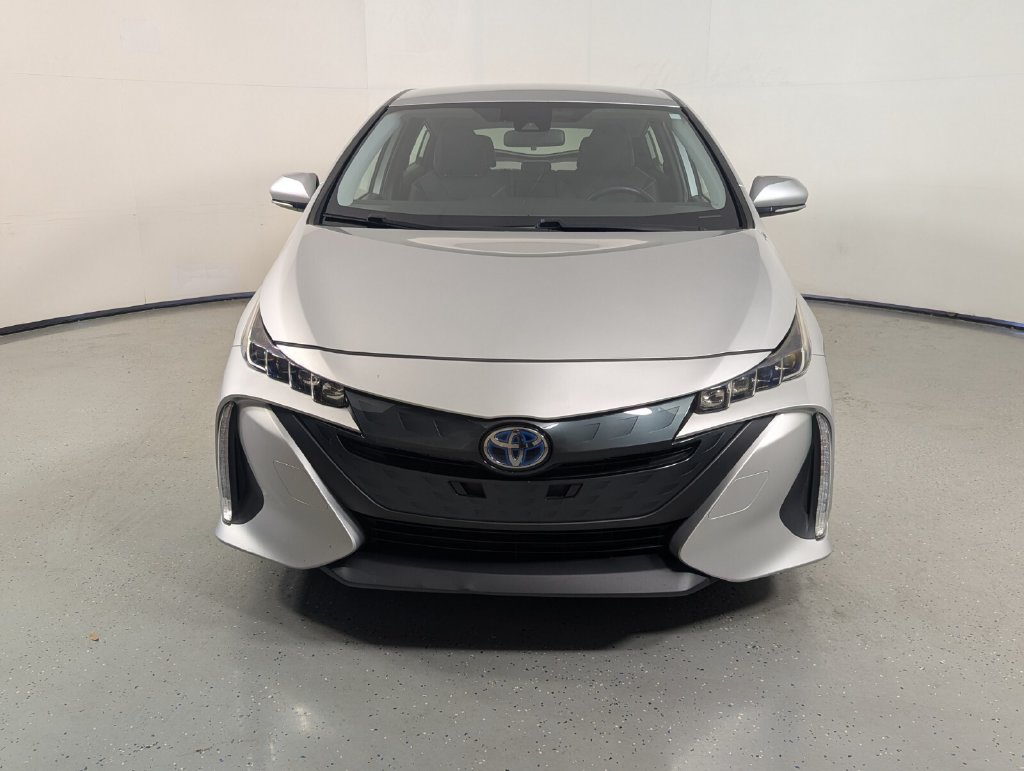 Used 2020 Toyota Prius Prime XLE FWD image 2