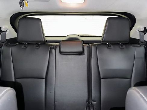 Used 2024 Toyota Highlander Platinum AWD/4WD image 20