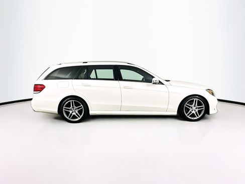 Used 2016 Mercedes-Benz E 350 4MATIC Wagon image 10