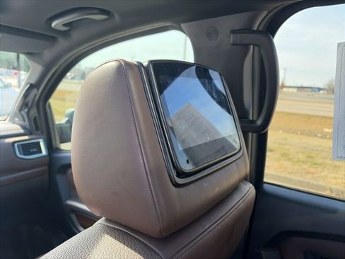 Used 2021 Nissan Titan Platinum Reserve w/ Moonroof Package image 13