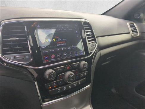 Used 2020 Jeep Grand Cherokee Altitude AWD/4WD image 14