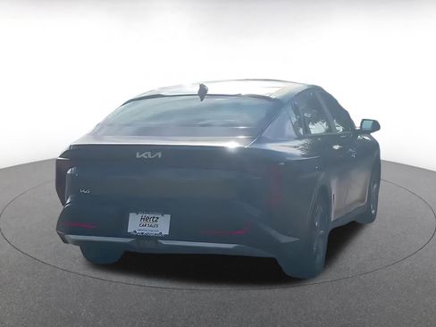 Used 2025 Kia K4 LXS FWD image 11