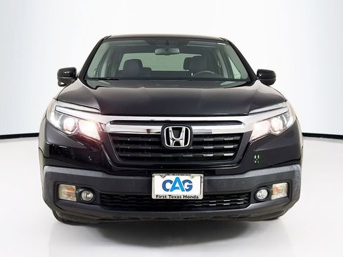 Used 2018 Honda Ridgeline RTL-T image 2