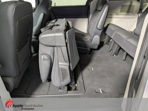 Used 2009 Dodge Grand Caravan SE FWD image 28