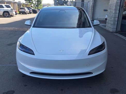 Used 2024 Tesla Model 3 image 2