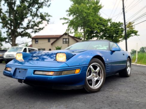 Used 1993 Chevrolet Corvette Coupe image 8
