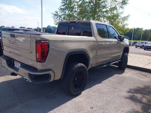 Used 2022 GMC Sierra 1500 AT4 w/ AT4 Premium Package AWD/4WD image 7