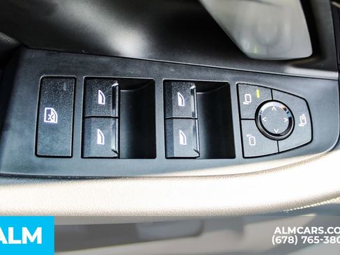 Used 2025 BMW 530i w/ Premium Package image 42