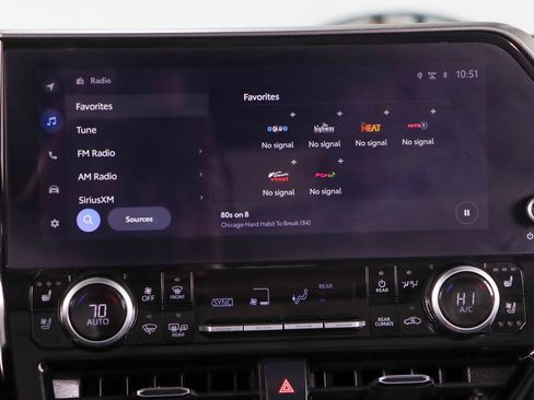 Used 2024 Toyota Highlander Limited FWD image 18