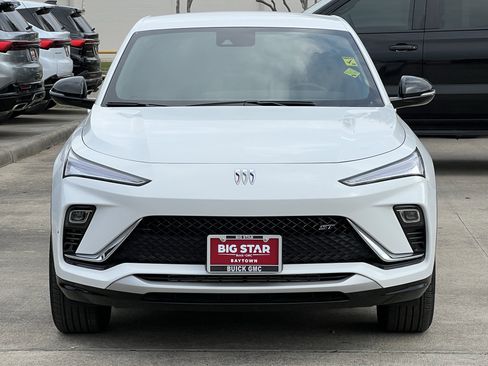 Used 2025 Buick Envista Sport Touring image 6