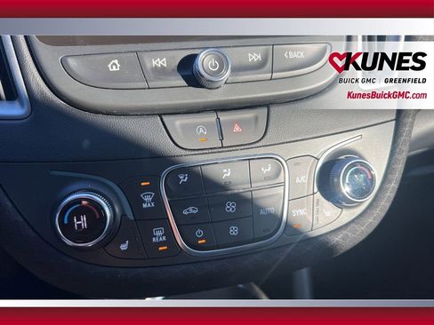 Used 2025 Chevrolet Malibu LT image 30