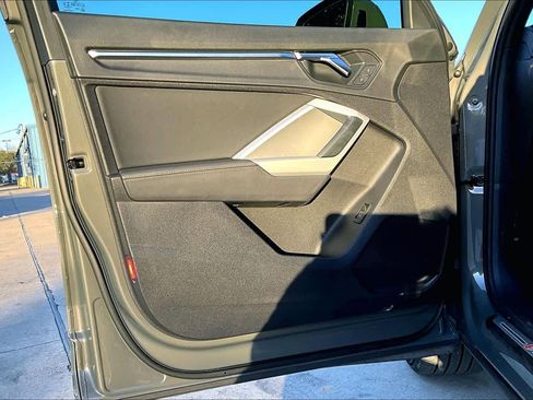 Used 2020 Audi Q3 2.0T Premium w/ Convenience Package image 21