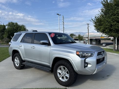 Used 2021 Toyota 4Runner SR5 Premium AWD/4WD image 7