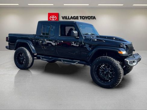 Used 2022 Jeep Gladiator Sport AWD/4WD image 7