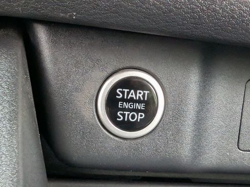 Certified 2023 Nissan Rogue SV FWD image 16