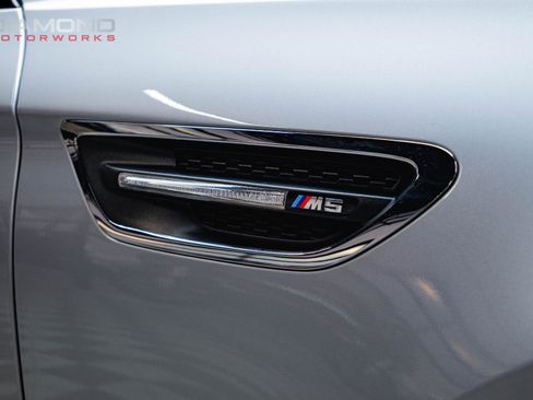 Used 2015 BMW M5 image 47