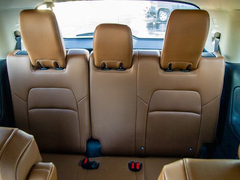 Used 2023 Nissan Pathfinder Platinum w/ Lighting Package (N93) image 33