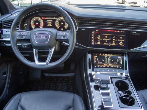 Used 2025 Audi Q7 3.0T Premium Plus image 13