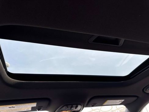 New 2026 Chevrolet Trax RS w/ Sunroof Package FWD image 21