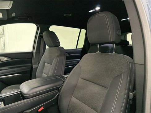 Certified 2025 Chevrolet Traverse LT image 21