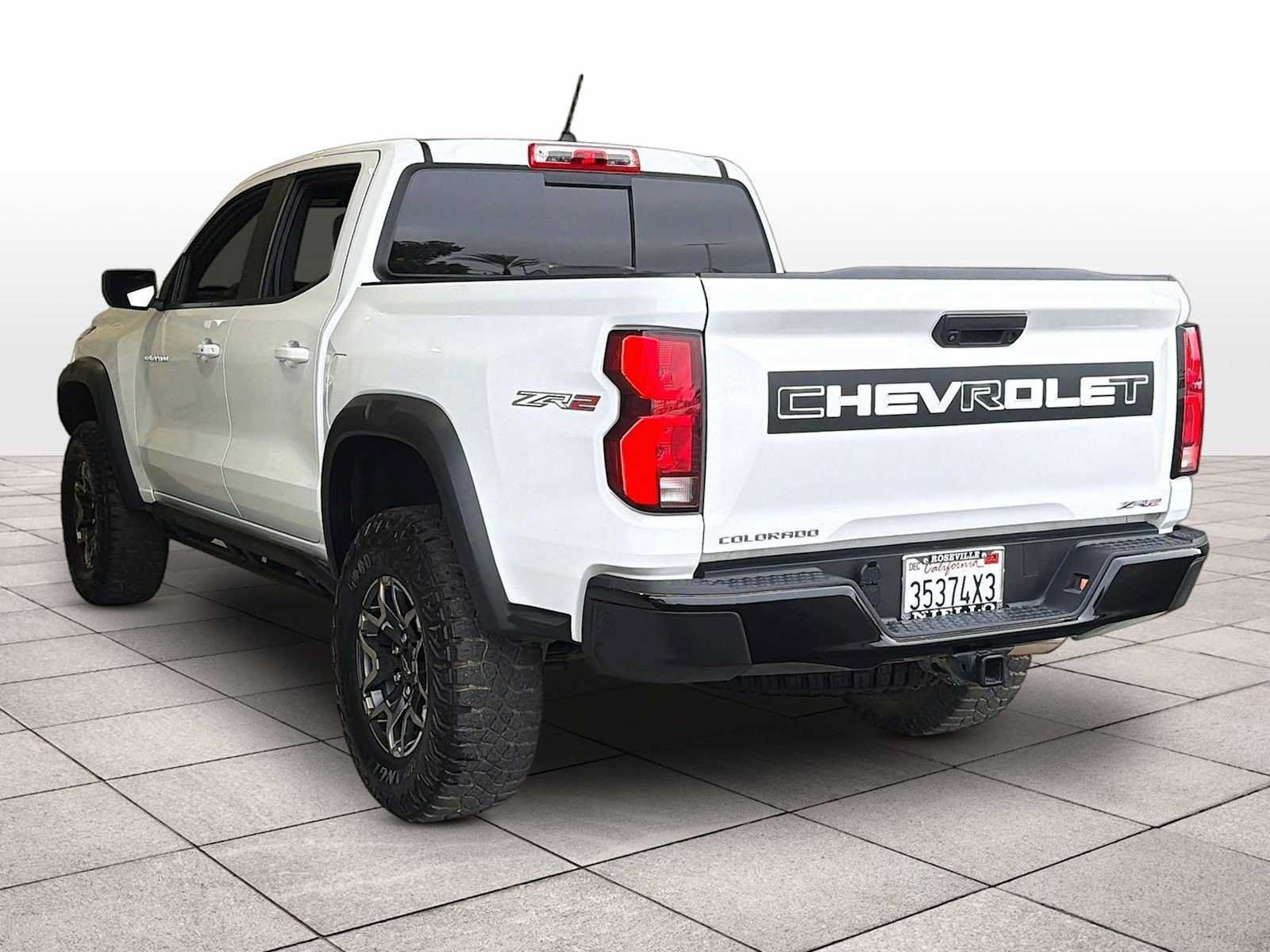 Used 2023 Chevrolet Colorado ZR2 w/ LPO, Tailgate Decal Package AWD/4WD image 13