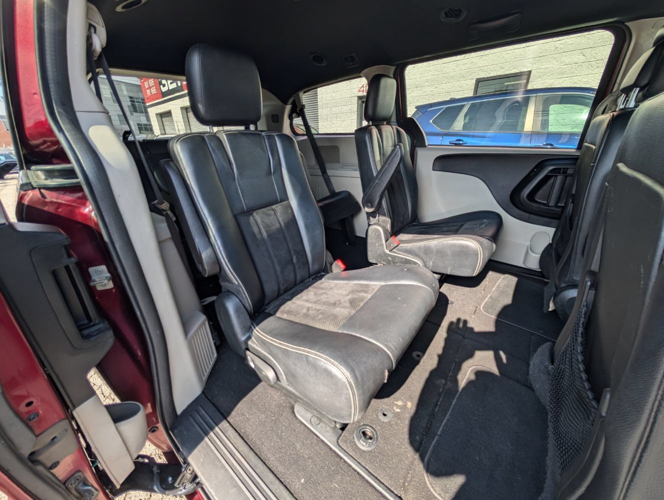 Used 2017 Dodge Grand Caravan SXT FWD image 16
