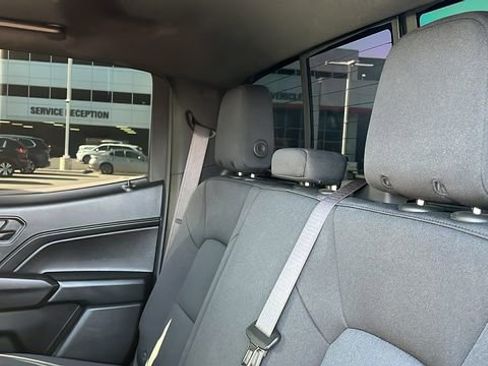 Used 2024 Chevrolet Colorado Trail Boss AWD/4WD image 18