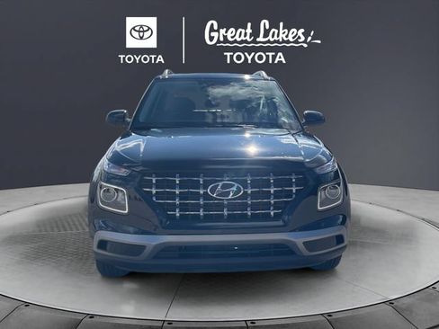 Used 2025 Hyundai Venue SEL FWD image 8