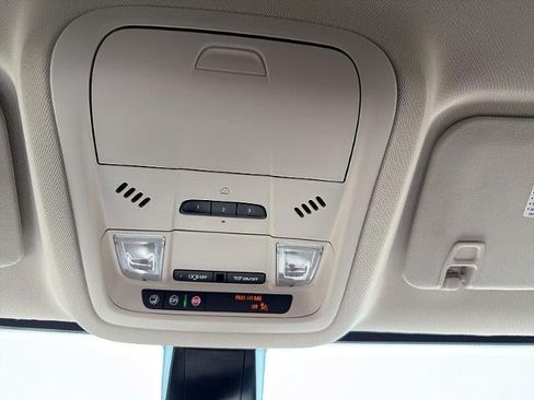 Used 2023 GMC Acadia Denali AWD/4WD image 34
